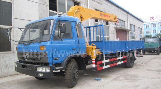 東風(fēng)145隨車起重運(yùn)輸車