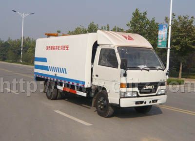 江鈴護(hù)欄清洗車